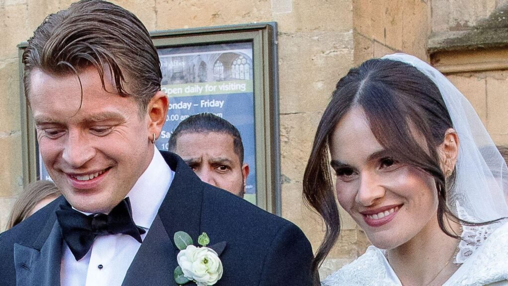 Holly Ramsay Biography