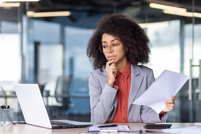 How Freelancers Use Digital Borrowing to Navigate Invoice Delays